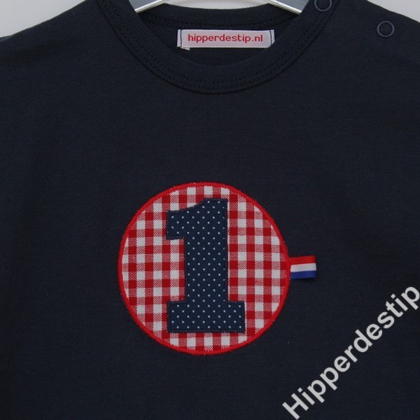 kledingverjaardag1dblauwroderuitdetail